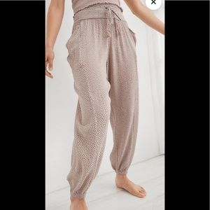 Aerie Real Good smocked high waist beach pant